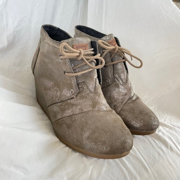 TOMS Metallic Lace Up Desert Booties - Wedge Heel - Size 10 Wide - Picture 8 of 13